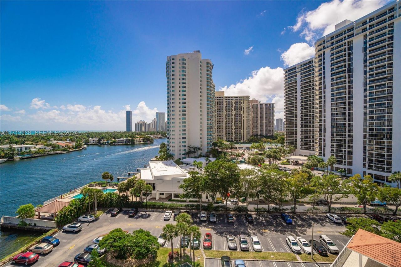 20515 E Country Club Dr, Unit 1048, Aventura, FL 33180 Photo