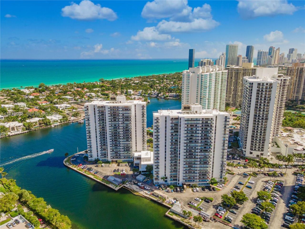 20515 E Country Club Dr, Unit 1048, Aventura, FL 33180 Photo