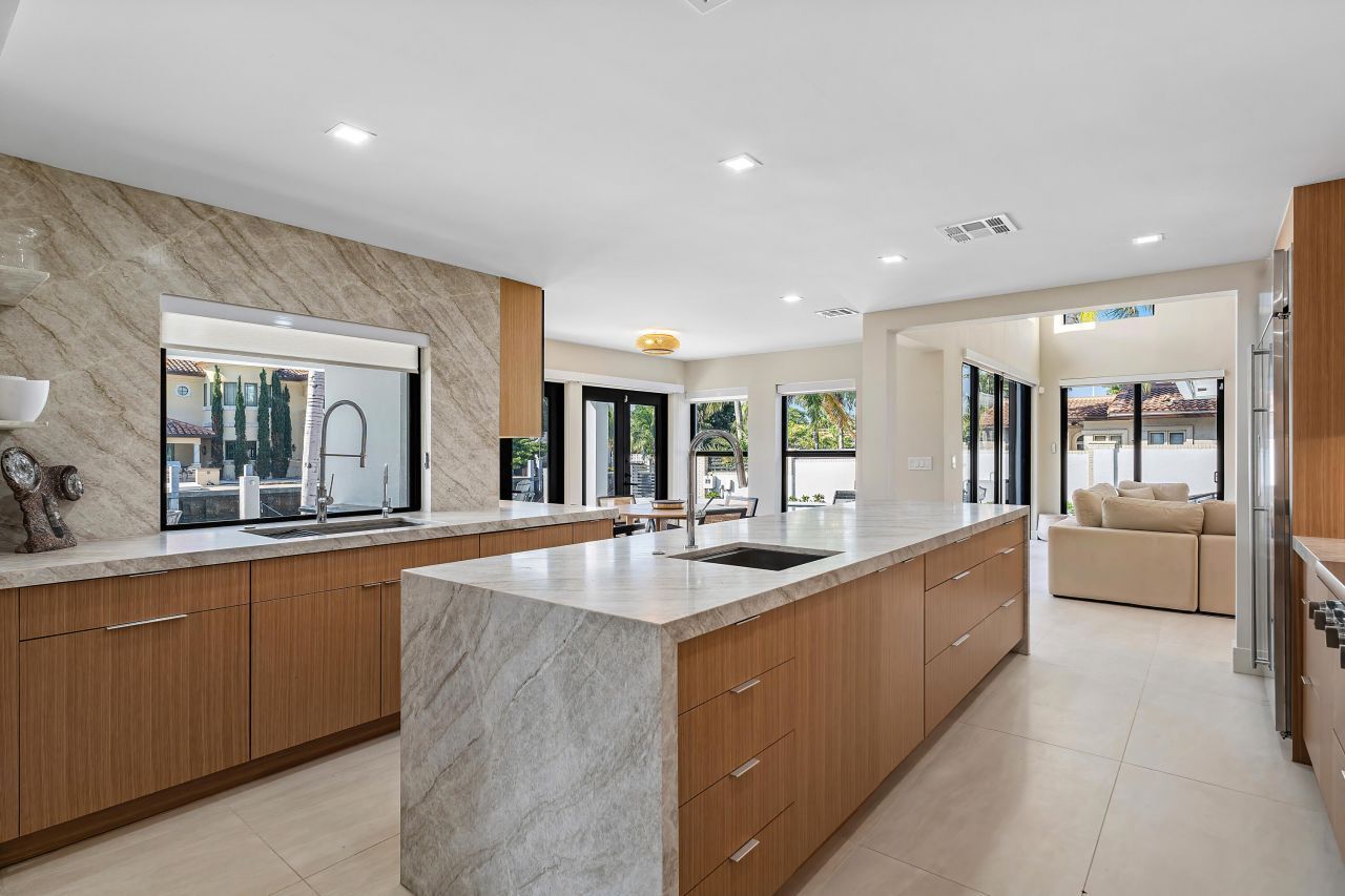 425 Coral Way, Fort Lauderdale, FL 33301 Photo