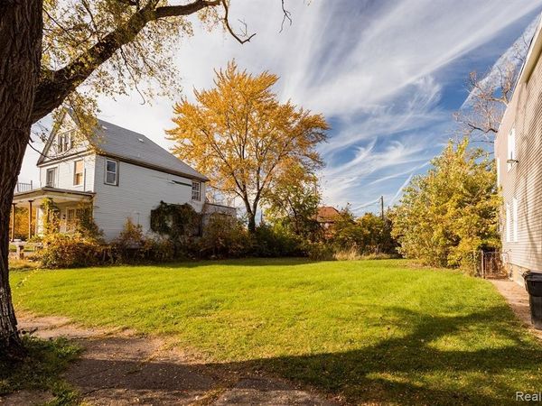 217 LEICESTER, Detroit, MI 48202