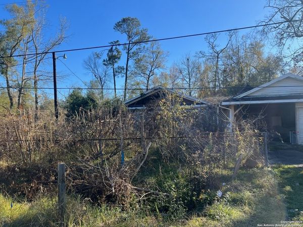 184 county road 4188, Orange, TX 77632