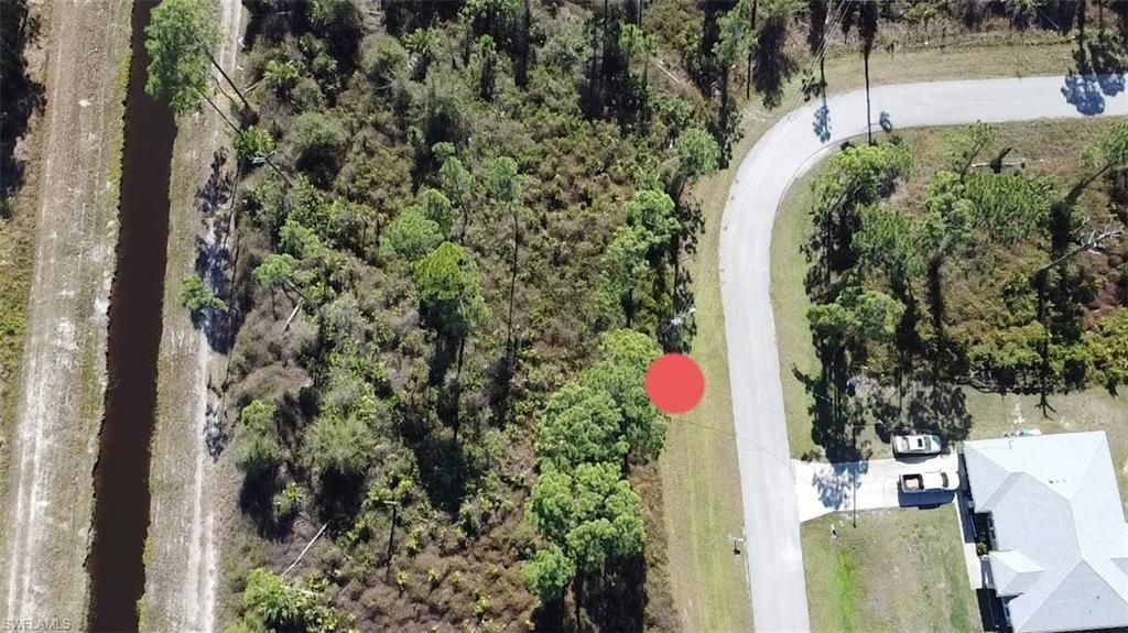 817 Pinecastle Dr, Lehigh Acres, FL 33974 Photo