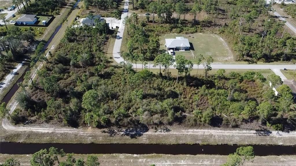 817 Pinecastle Dr, Lehigh Acres, FL 33974 Photo
