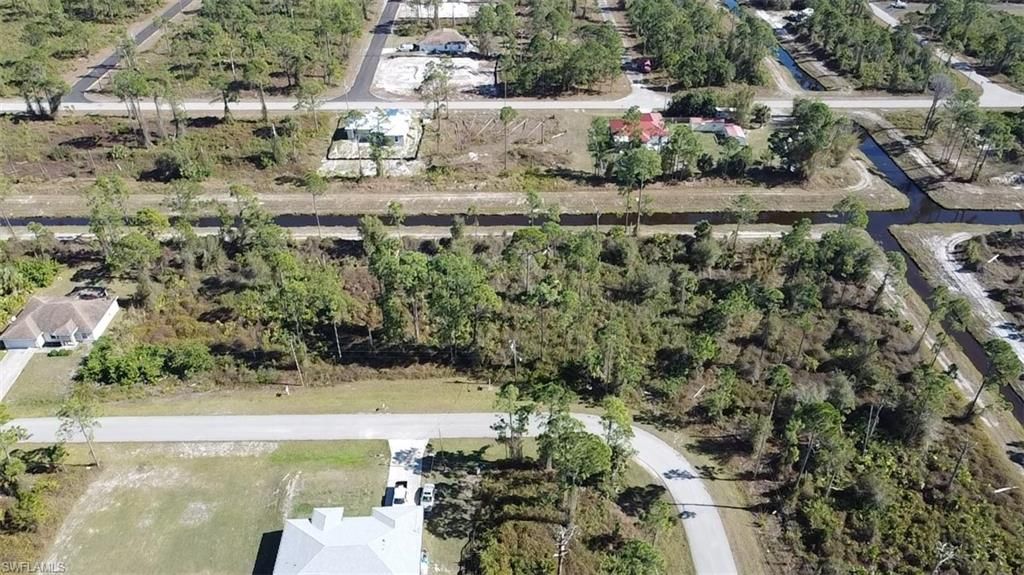 817 Pinecastle Dr, Lehigh Acres, FL 33974 Photo