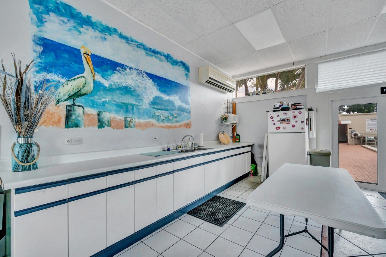 2528 Boundbrook Drive S, Unit 208, West Palm Beach, FL 33406 Photo