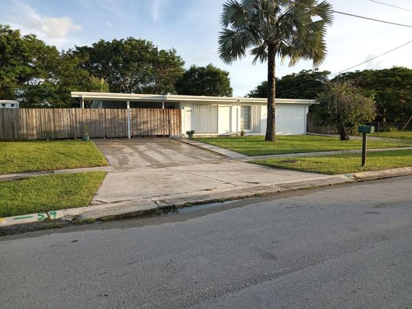 100 SE Naranja Avenue, Port St. Lucie, FL 34983