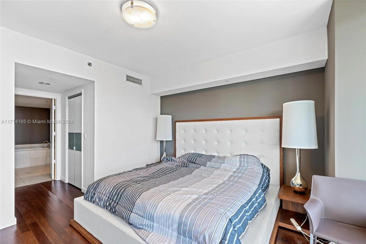 495 Brickell Ave, Unit 4805, Miami, FL 33131 Photo