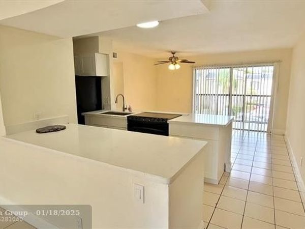 4401 Treehouse Ln, Unit 26-F, Fort Lauderdale, FL 33319