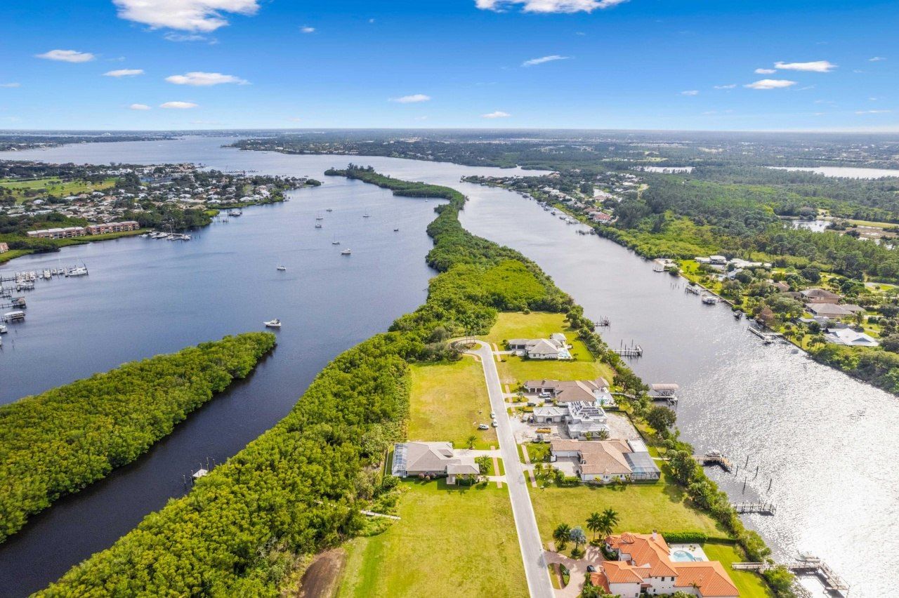 206 SE Fiore Bello, Port Saint Lucie, FL 34952 Photo