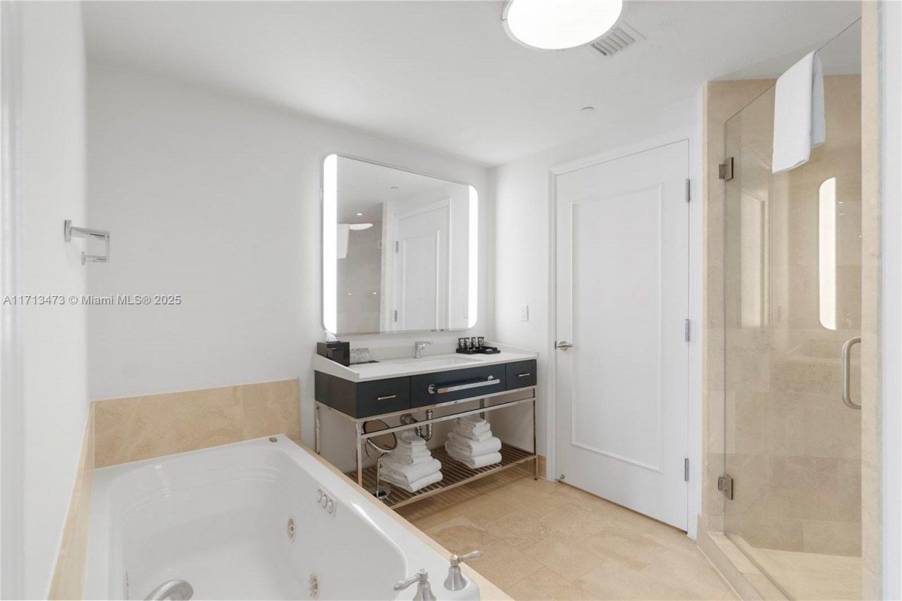 4401 Collins Ave, Unit 1015/1017, Miami Beach, FL 33140 Photo