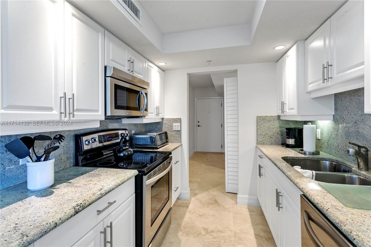 3000 N Ocean Dr, Unit 20A, Riviera Beach, FL 33404 Photo
