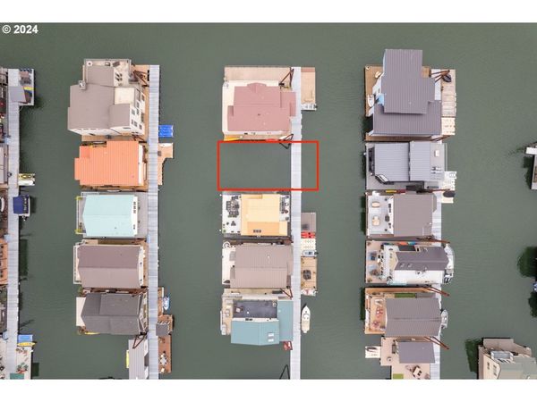 18525 NE Marine DR, Unit B9, Portland, OR 97230