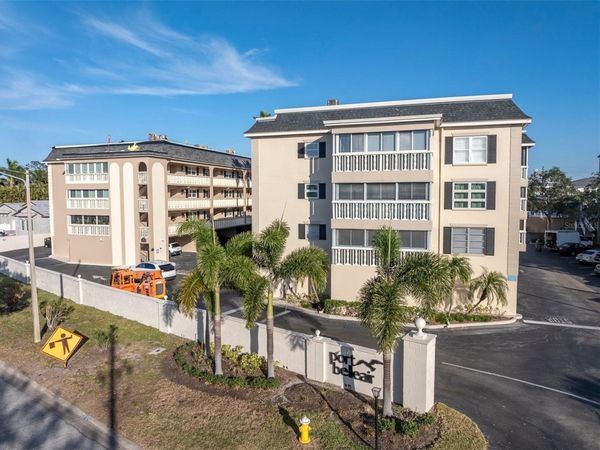 155 BLUFF VIEW DRIVE, Unit 103, BELLEAIR BLUFFS, FL 33770