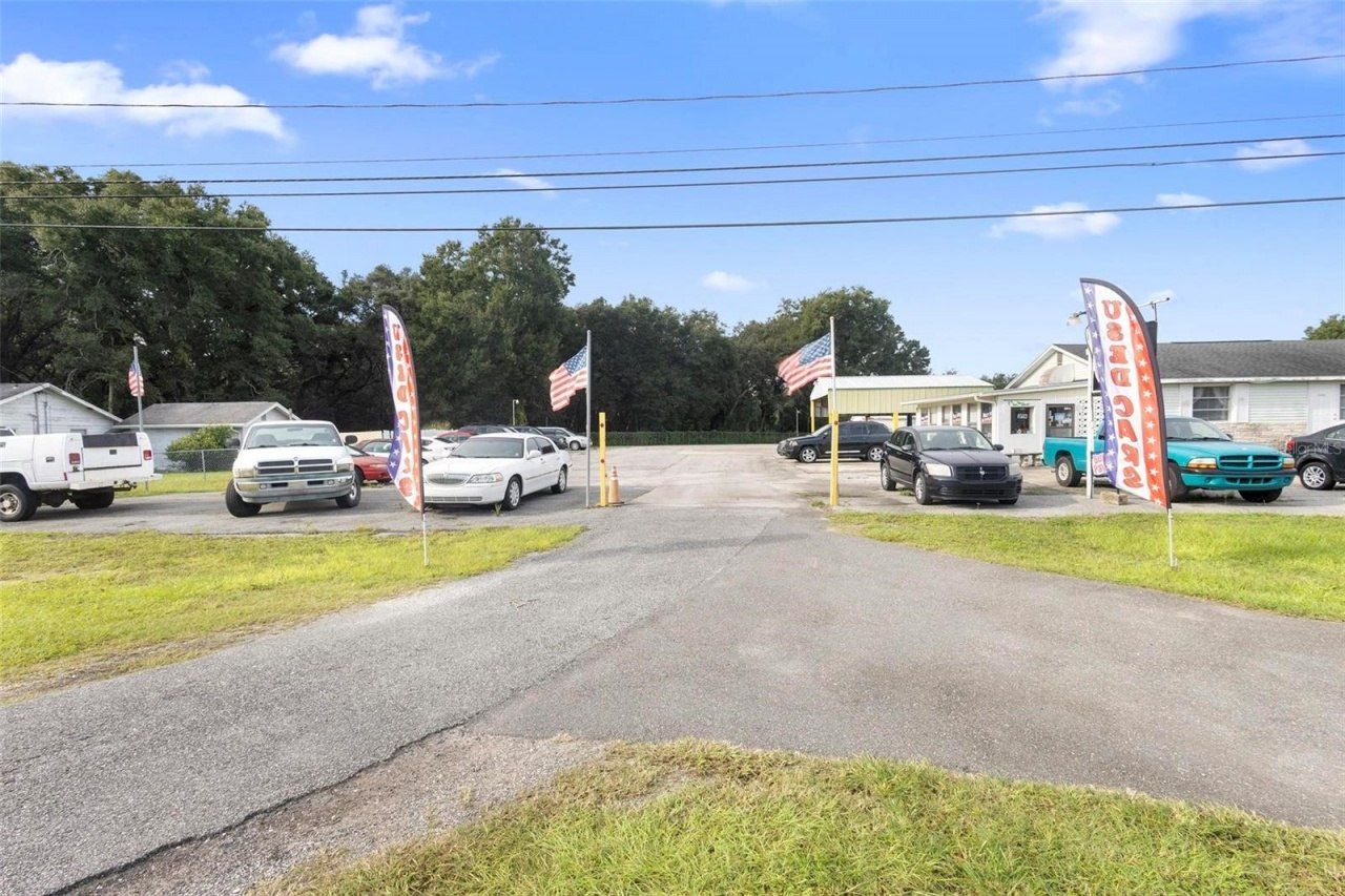 2480 N Woodland Boulevard, Deland, FL 32720 Photo