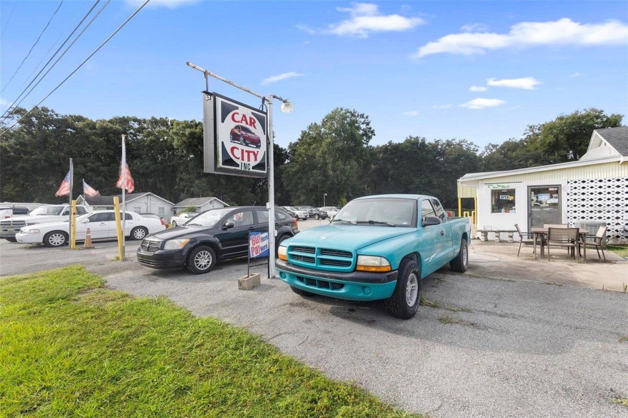 2480 N Woodland Boulevard, Deland, FL 32720 Photo