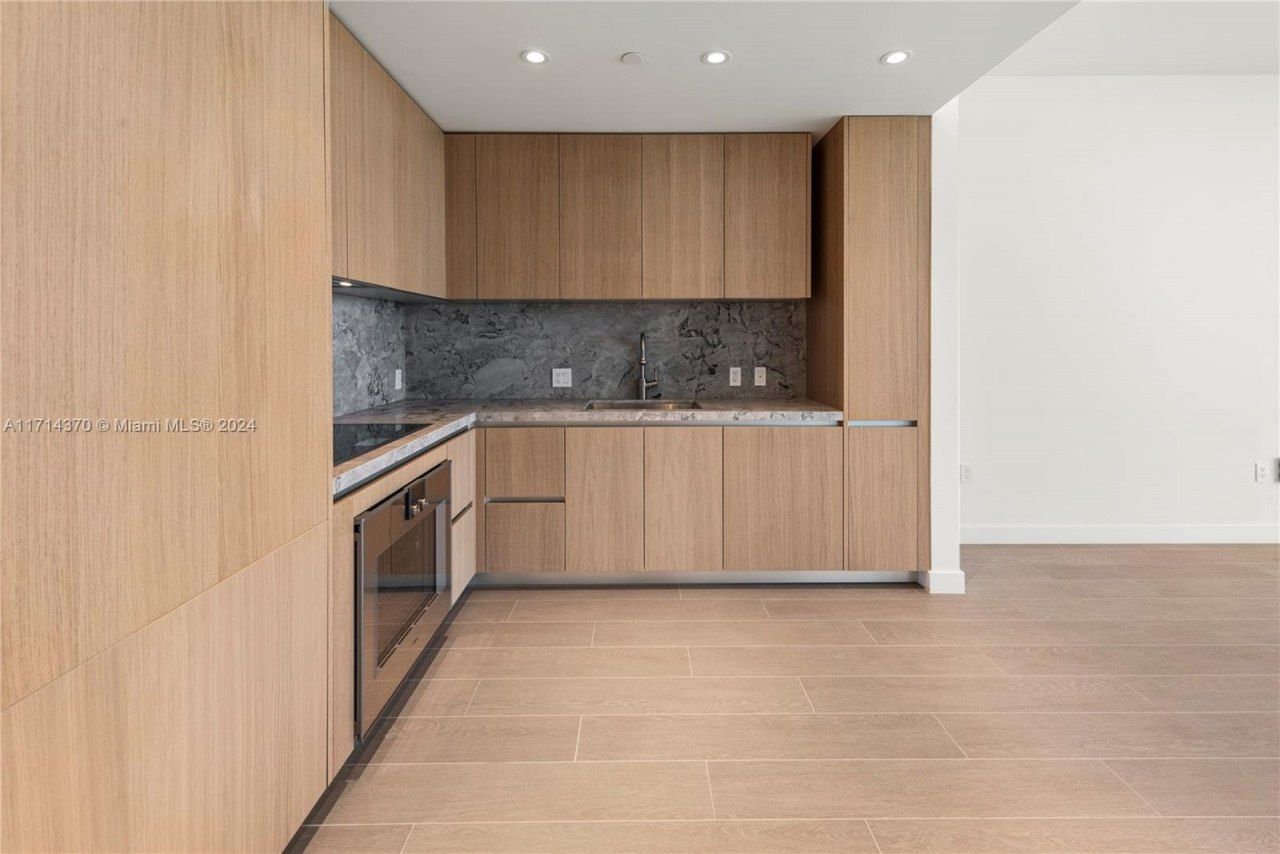 500 Alton Rd, Unit 908, Miami Beach, FL 33139 Photo