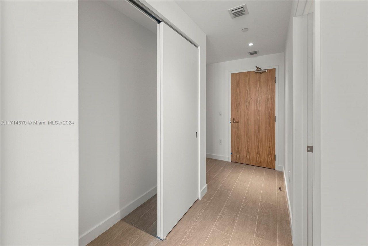 500 Alton Rd, Unit 908, Miami Beach, FL 33139 Photo