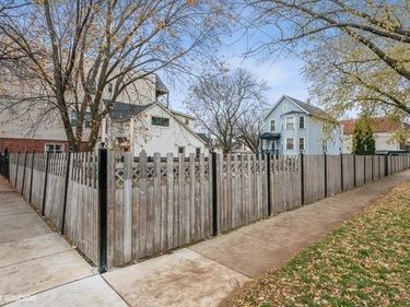 1701 N Kimball Avenue, Chicago, IL 60647