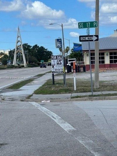 1725 Cape Coral Pkwy, Cape Coral, FL 33904 Photo