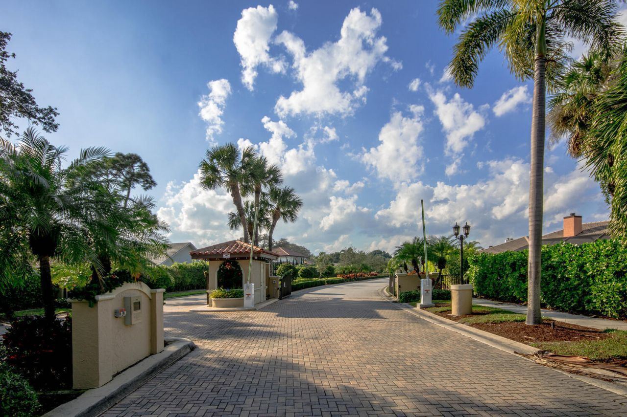 2758 Biarritz Drive, Palm Beach Gardens, FL 33410 Photo