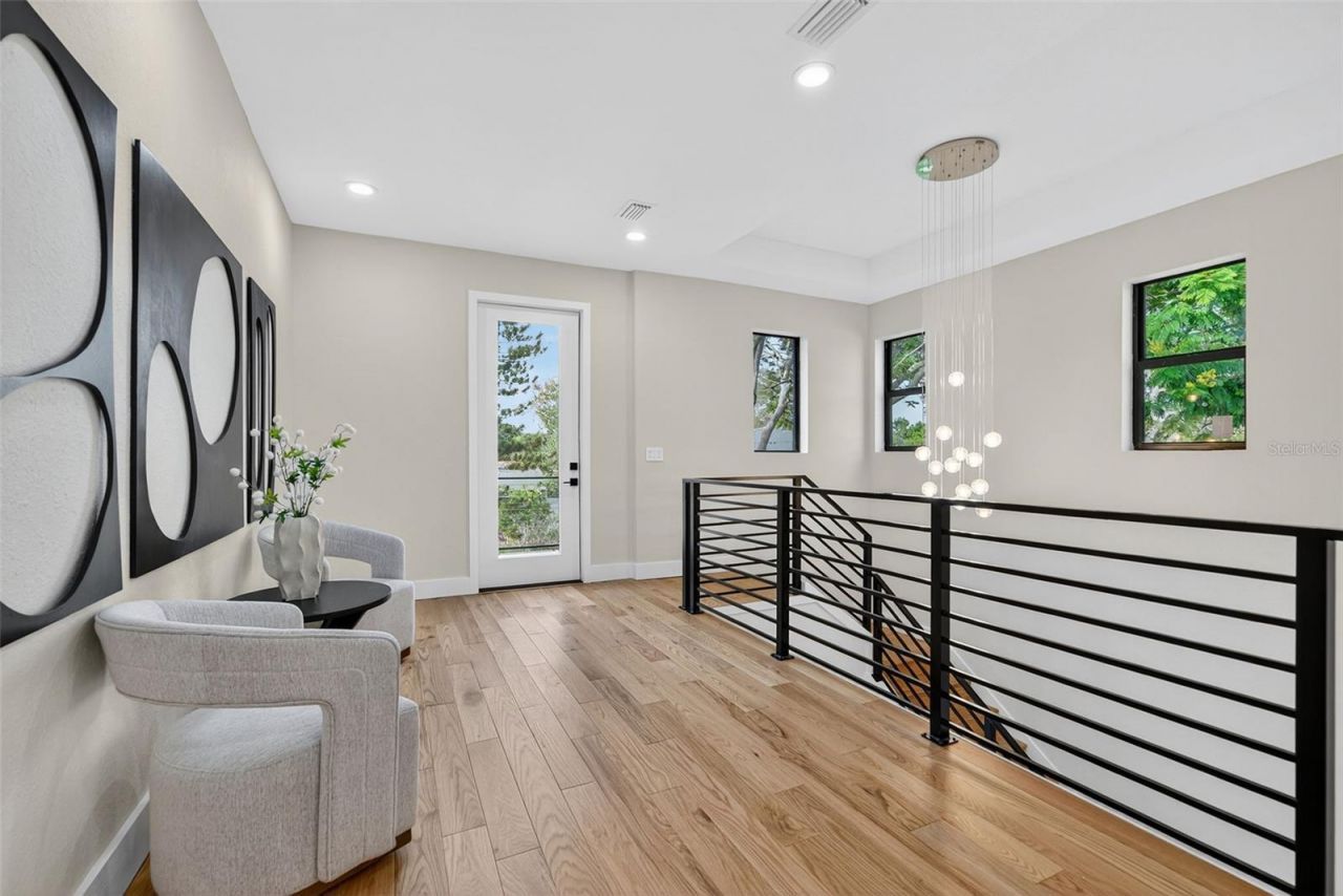 6266 4th Avenue S, Saint Petersburg, FL 33707 Photo