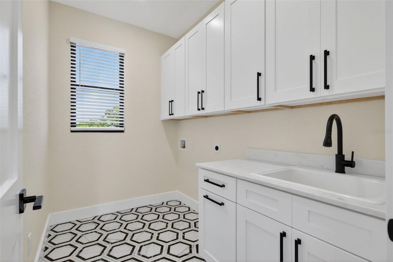 6266 4th Avenue S, Saint Petersburg, FL 33707 Photo