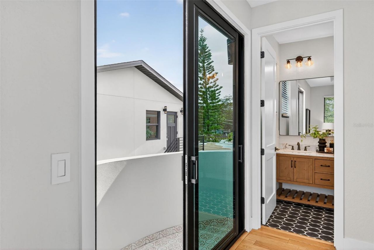 6266 4th Avenue S, Saint Petersburg, FL 33707 Photo