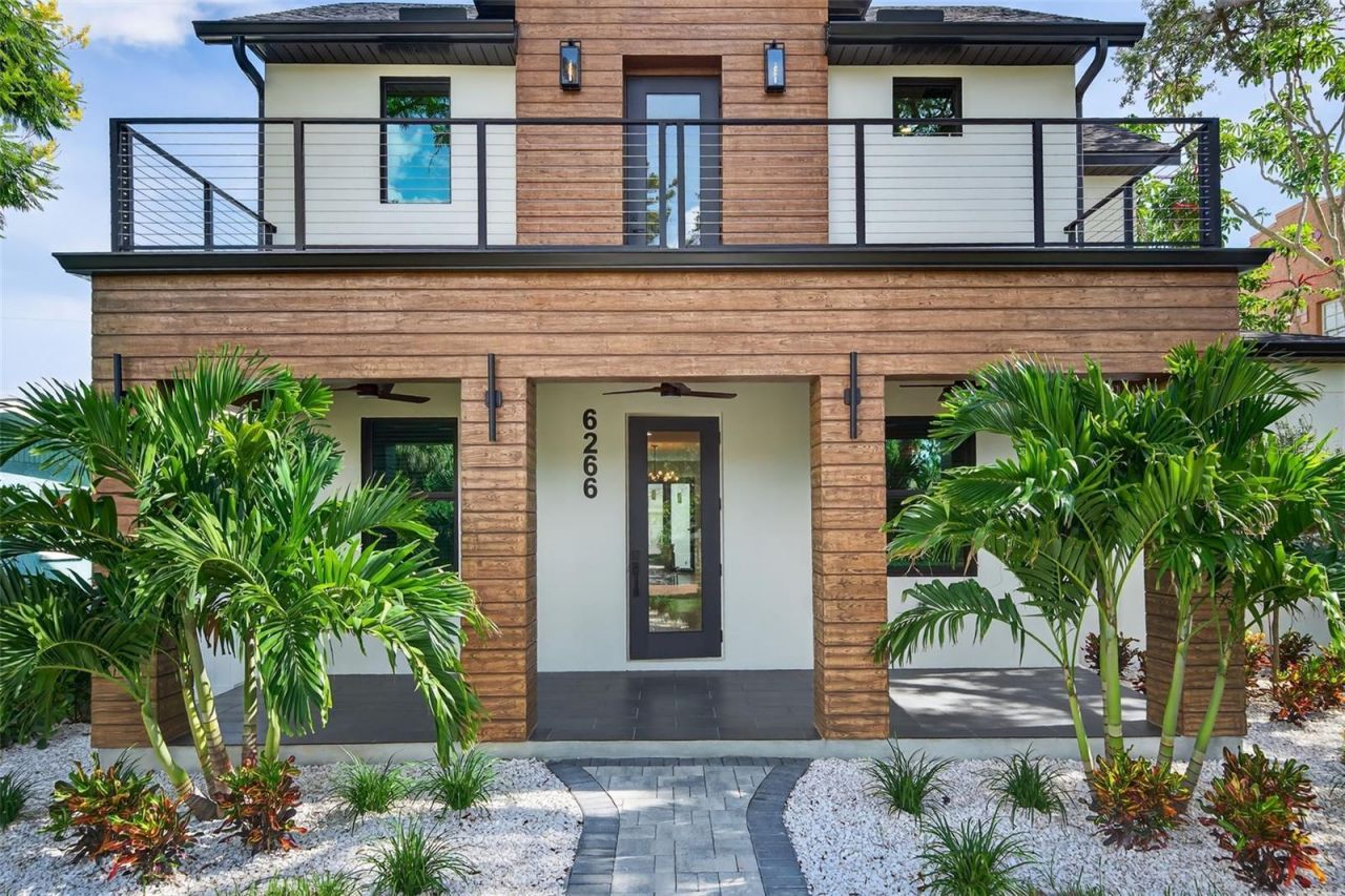 6266 4th Avenue S, Saint Petersburg, FL 33707 Photo