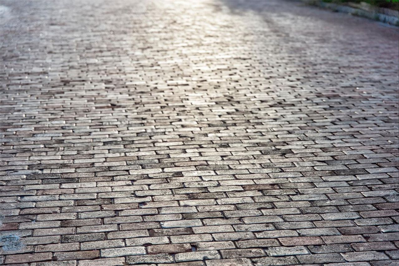 6266 4th Avenue S, Saint Petersburg, FL 33707 Photo