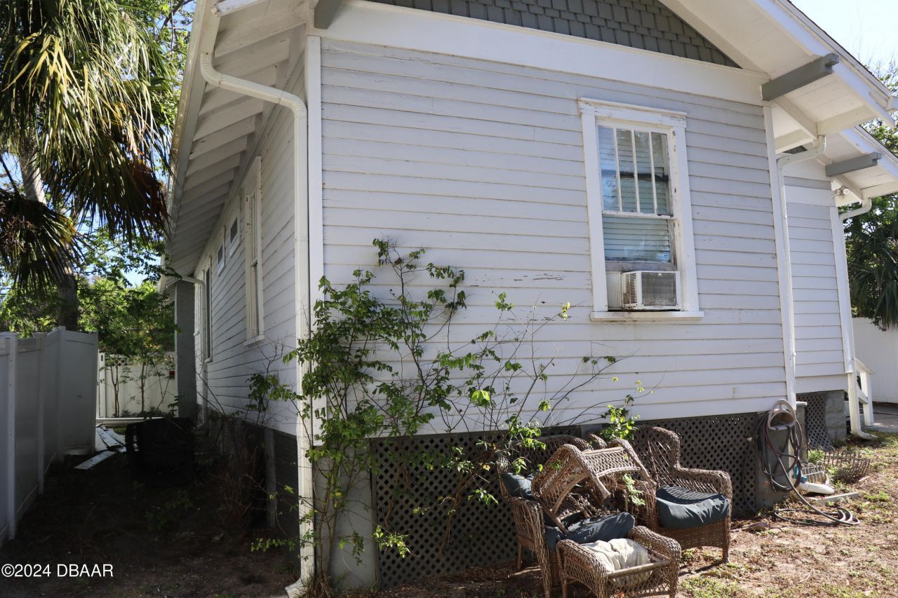203 N Oleander Avenue, Daytona Beach, FL 32118 Photo