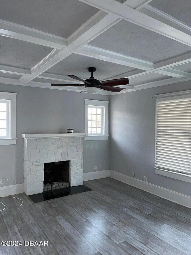 203 N Oleander Avenue, Daytona Beach, FL 32118 Photo