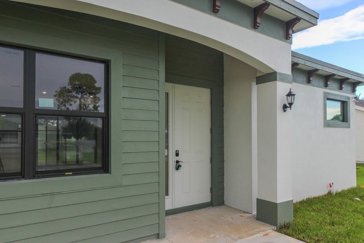 1143 SW Estaugh Avenue, Port Saint Lucie, FL 34953 Photo