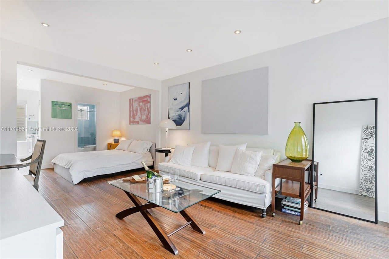 1050 Pennsylvania Ave, Unit 29, Miami Beach, FL 33139 Photo