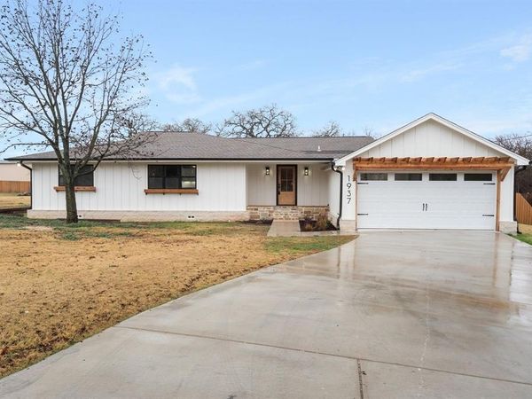 1937 N Dale Avenue, Stephenville, TX 76401