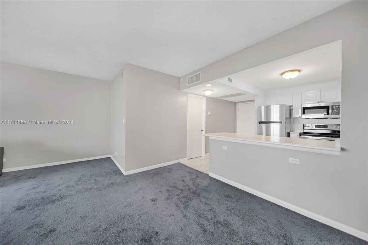 2301 Collins Ave, Unit 1030, Miami Beach, FL 33139 Photo