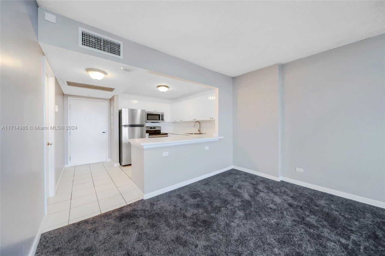 2301 Collins Ave, Unit 1030, Miami Beach, FL 33139 Photo