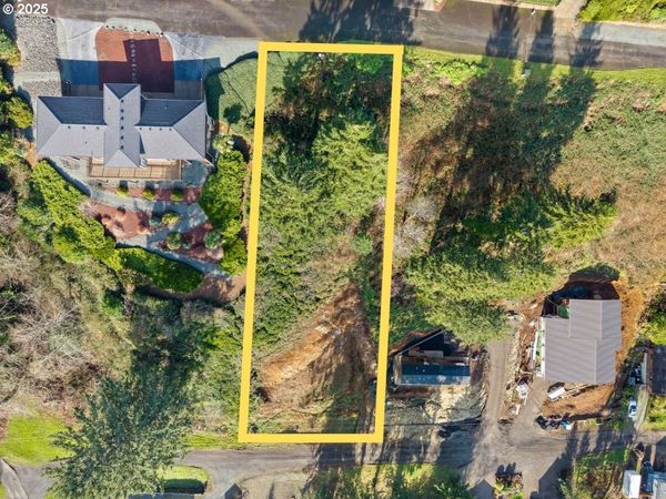 612 Fir AVE, Unit 500/503, Garibaldi, OR 97118