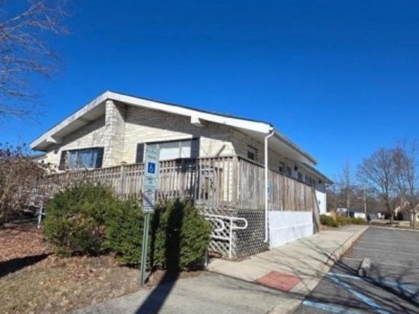 321 E BROAD STREET, GIBBSTOWN, NJ 08027
