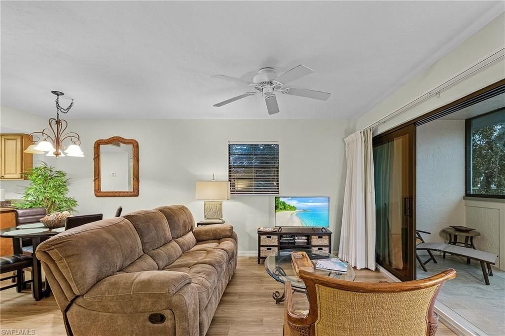 600 Neapolitan Way, Unit 349, Naples, FL 34103 Photo