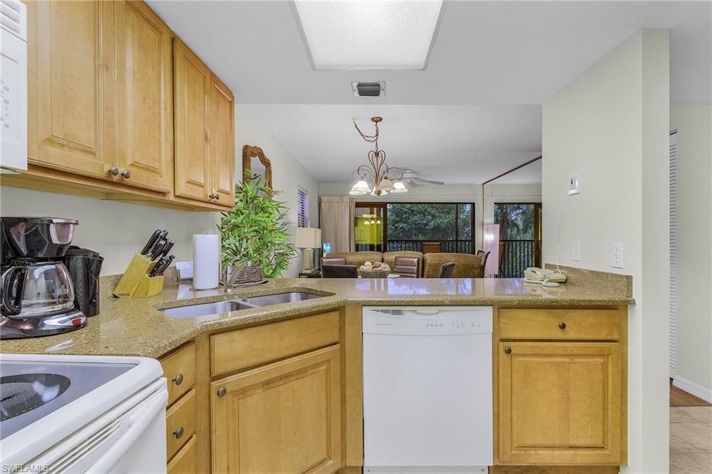 600 Neapolitan Way, Unit 349, Naples, FL 34103 Photo