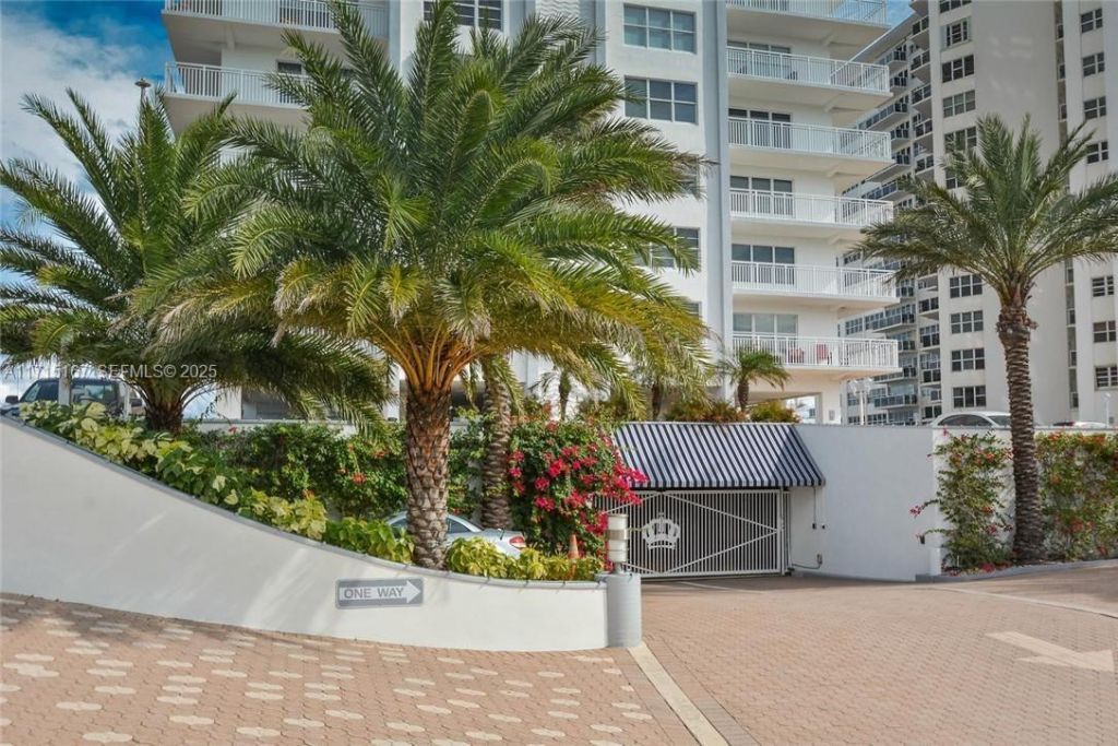 3750 Galt Ocean Dr, Unit 1602, Fort Lauderdale, FL 33308 Photo