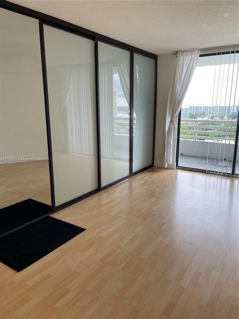 3300 NE 192nd St, Unit 1804, Aventura, FL 33180 Photo