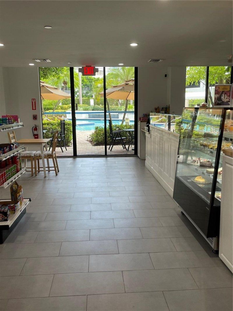 3300 NE 192nd St, Unit 1804, Aventura, FL 33180 Photo