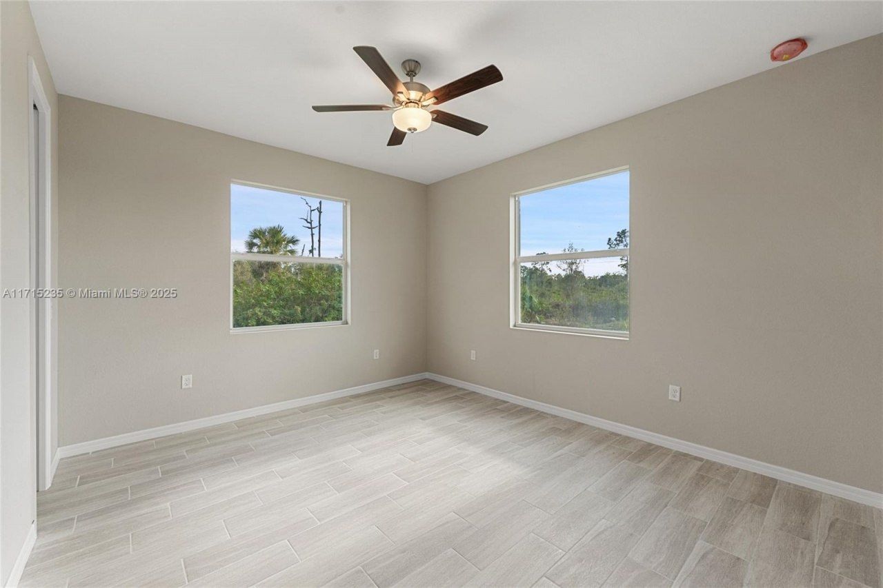 957 Commodore St, Lehigh Acres, FL 33974 Photo