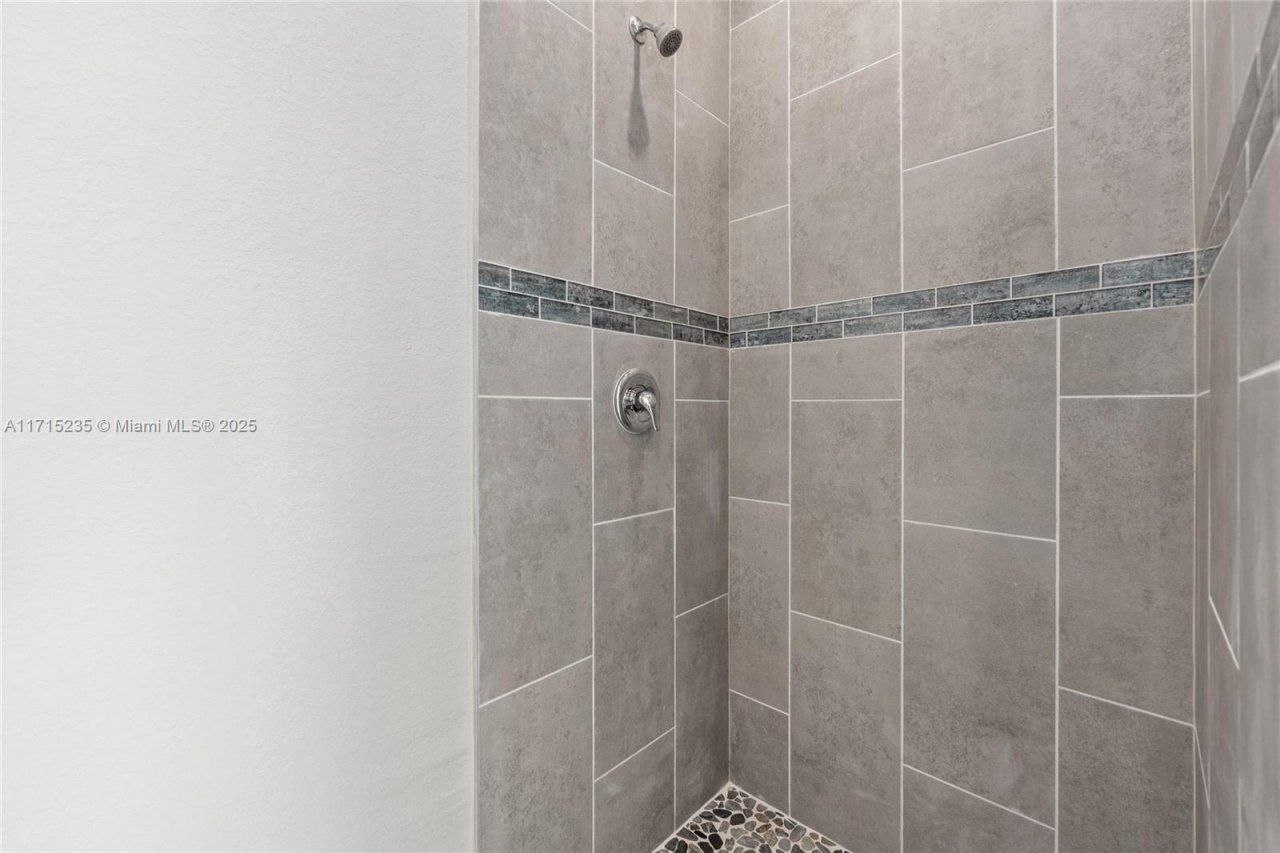 957 Commodore St, Lehigh Acres, FL 33974 Photo