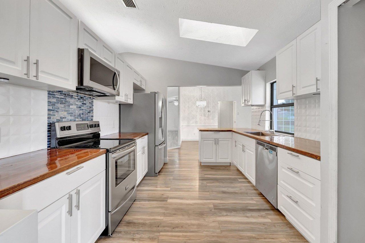 654 SW Pueblo Terrace, Port Saint Lucie, FL 34953 Photo