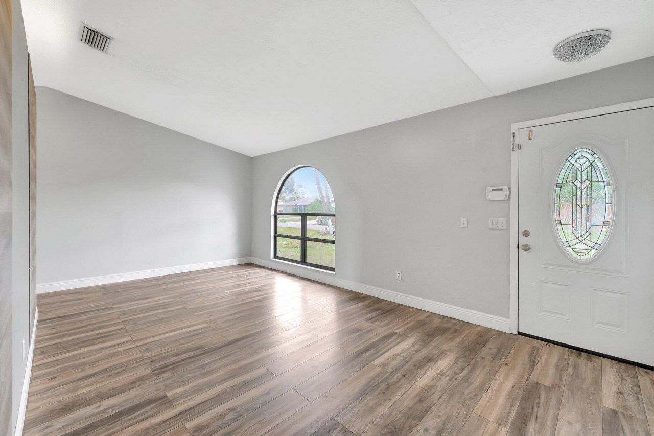 654 SW Pueblo Terrace, Port Saint Lucie, FL 34953 Photo