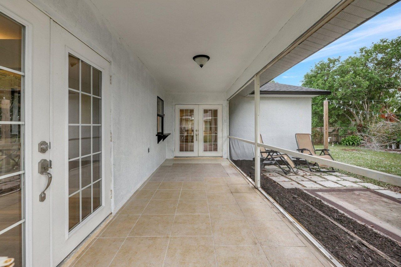 654 SW Pueblo Terrace, Port Saint Lucie, FL 34953 Photo