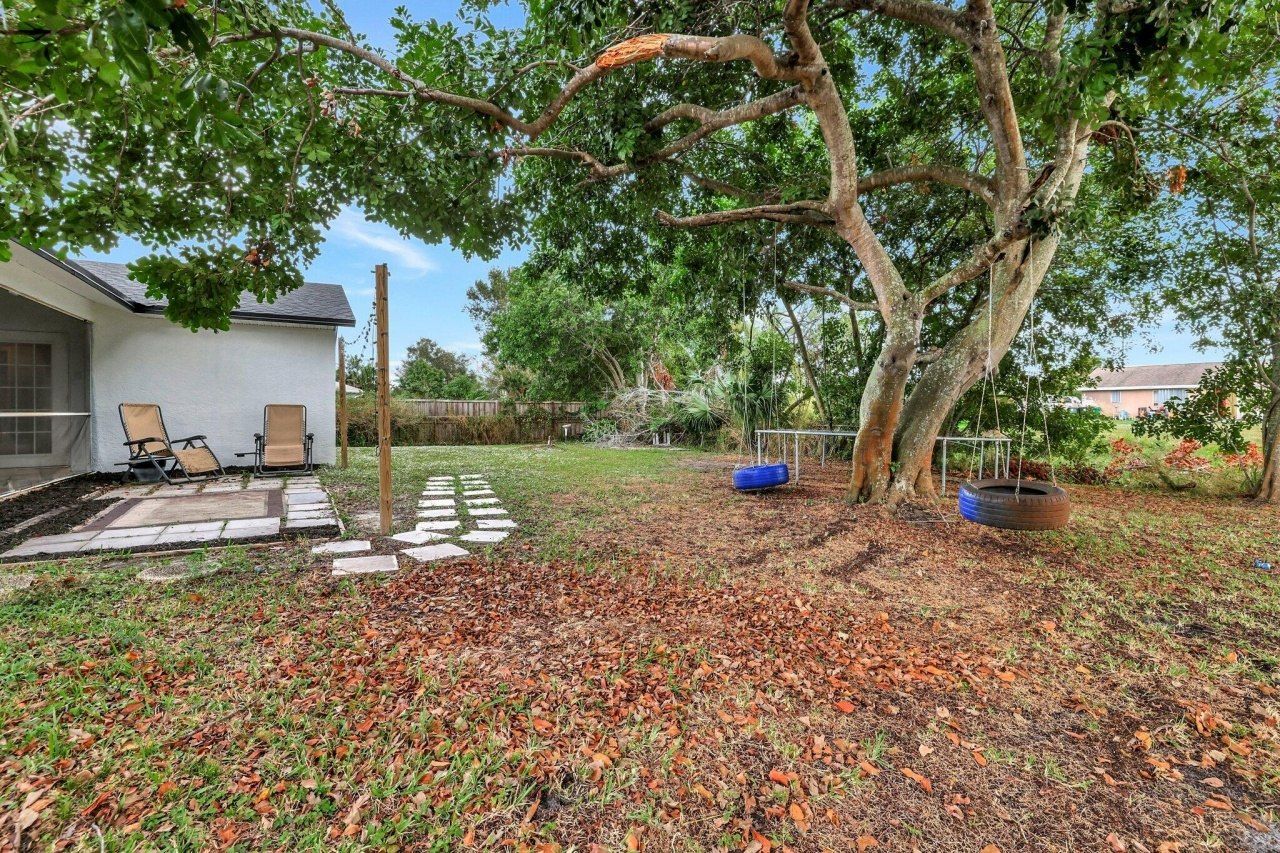 654 SW Pueblo Terrace, Port Saint Lucie, FL 34953 Photo