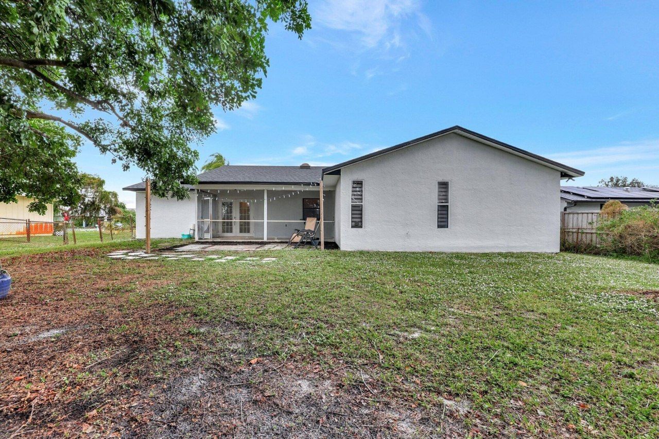654 SW Pueblo Terrace, Port Saint Lucie, FL 34953 Photo